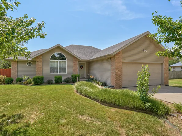 129 Deer Run, Willard, MO 65781