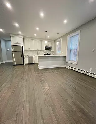 Rented by Voro, LLC | media 3