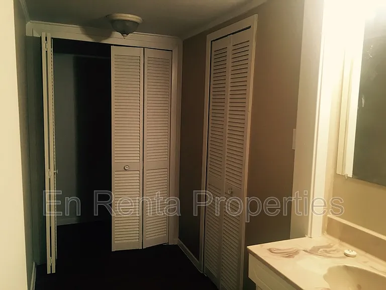 1414 Lackland St — Photo 10