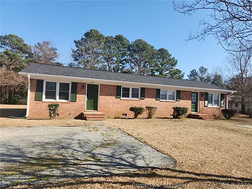 425 Windemere Dr Photo 1