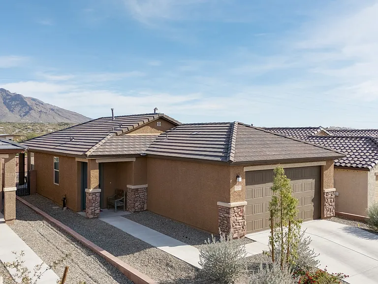 9324 N Agave Gold Rd — Photo 3