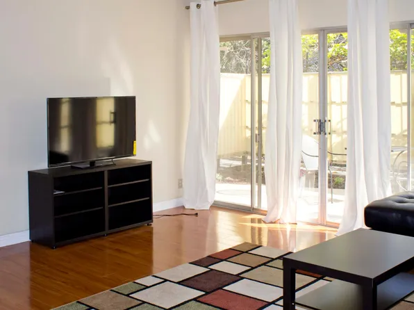 210 S Mentor Ave APT 5, Pasadena, CA 91106