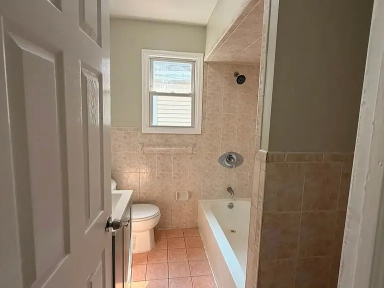 509 S 19th St #G1 — Photo 5