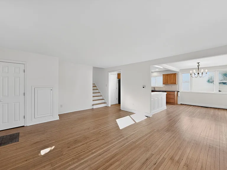 1567 Sugartown Rd — Photo 6