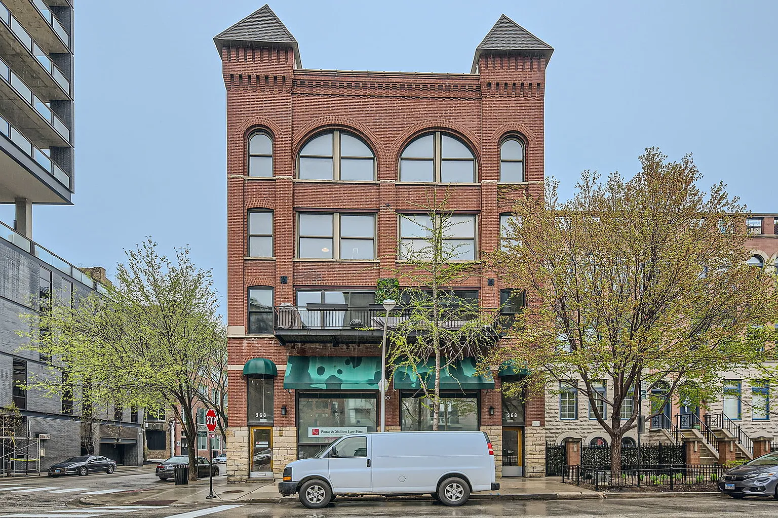 368 W Huron St Suite 2N photo 1