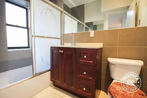 Rented by MySpaceNYC | media 7