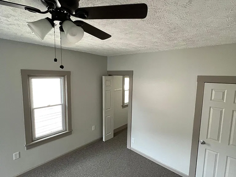 926 Buffalo St — Photo 11