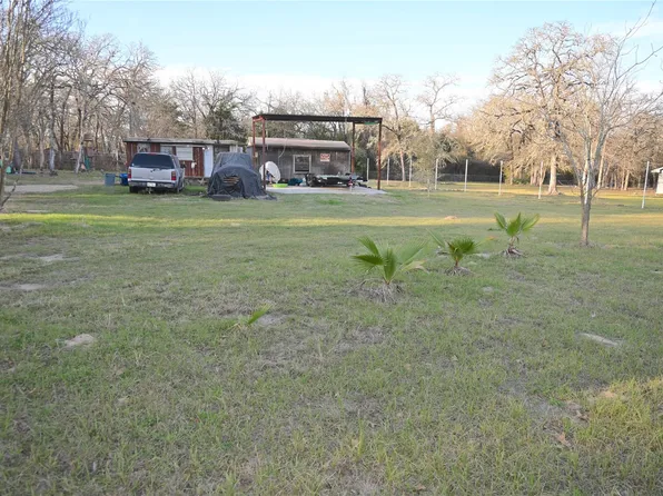 432 Northwood Cir, Rockdale, TX 76567