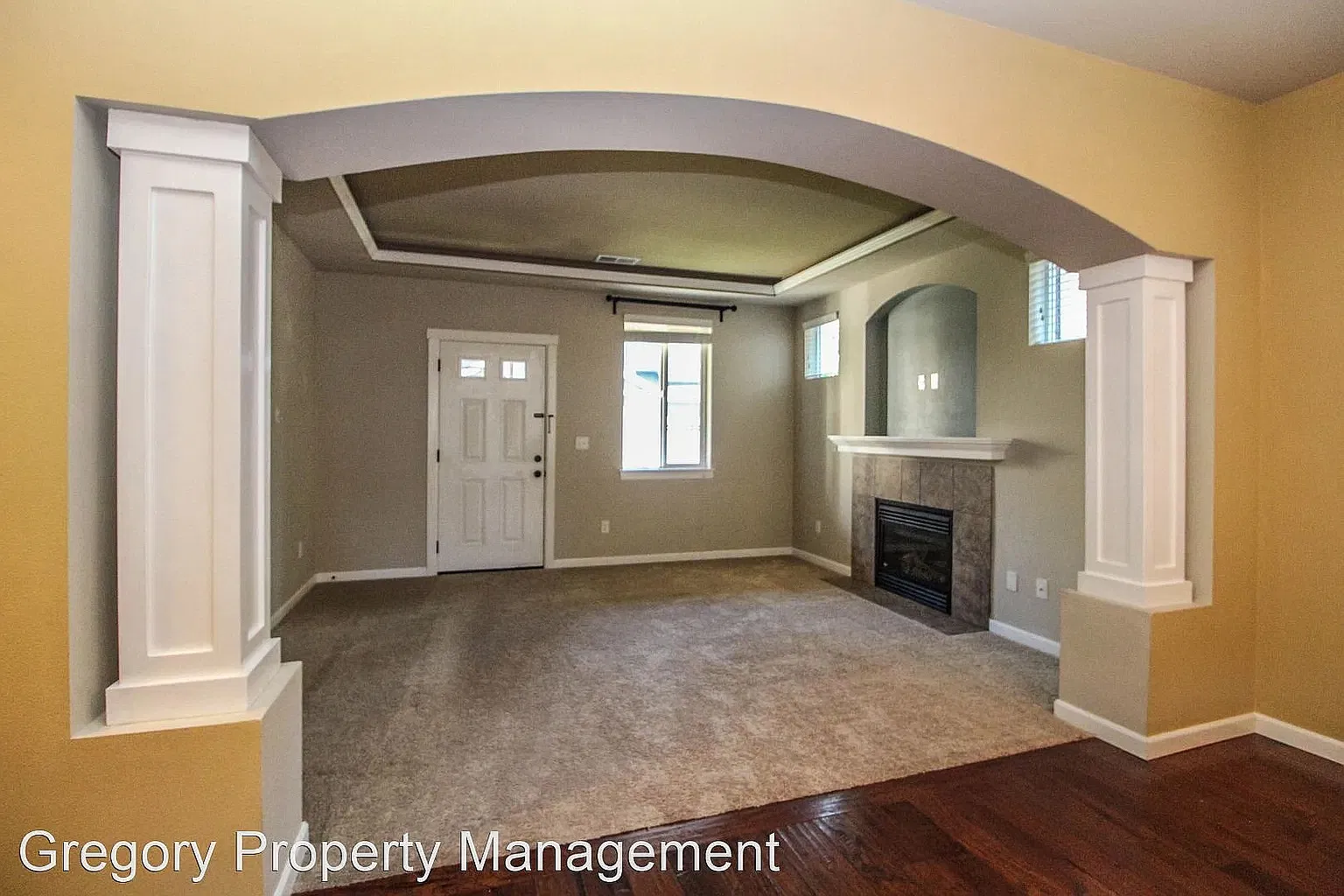 4 bed, 2.5 bath, 1865 sqft, $3,595 — Photo 3