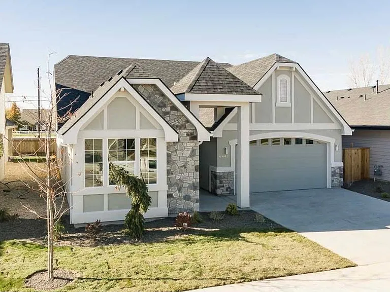 6845 N Sunglow Ave — Photo 2