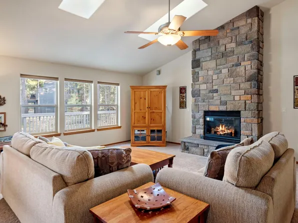 16719 Stage Stop Dr, Bend, OR 97707