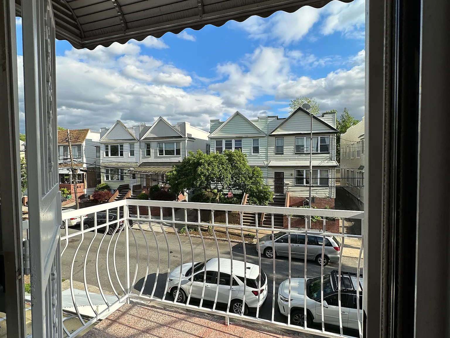 3 bed, 1064 sqft, $3,200 — Photo 4