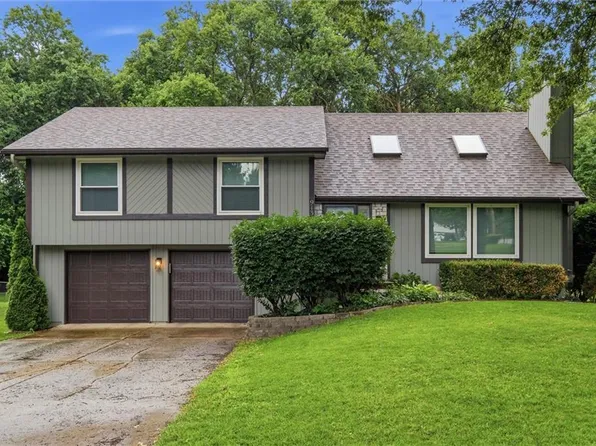 9131 Acuff Ln, Lenexa, KS 66215