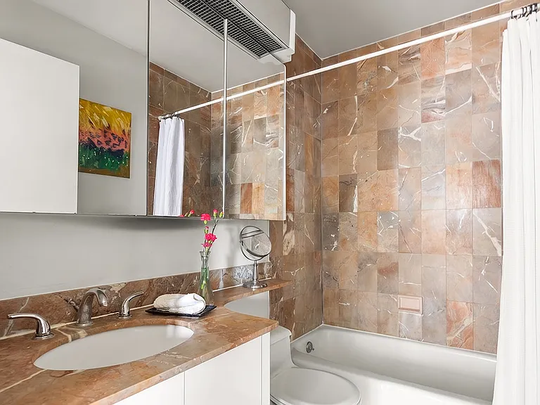225 W 83rd St #10Z — Photo 6