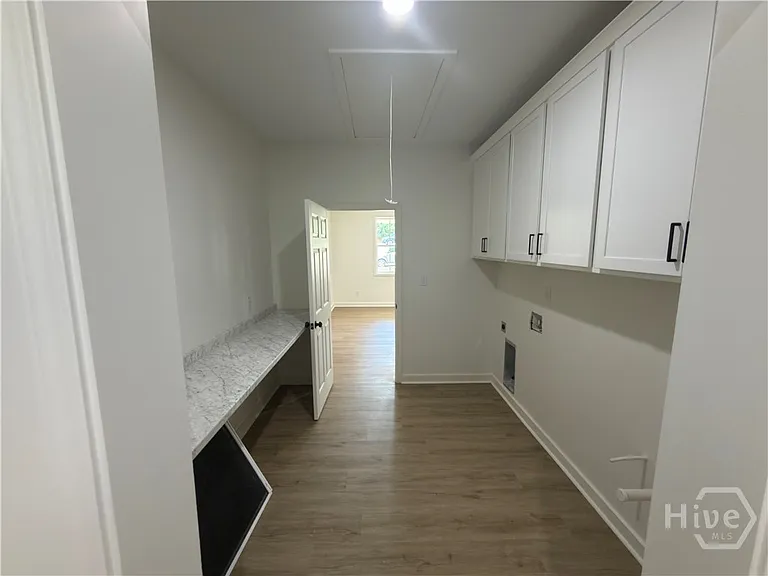 294 Moreland Ave — Photo 12