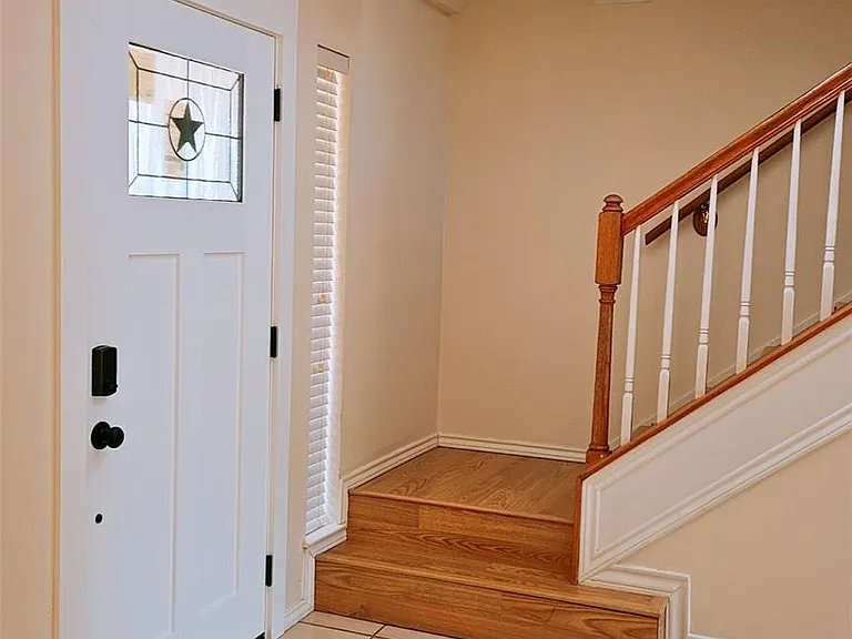 105 Meadow Dr — Photo 6