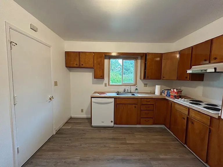 1502 Chapman Ln — Photo 4
