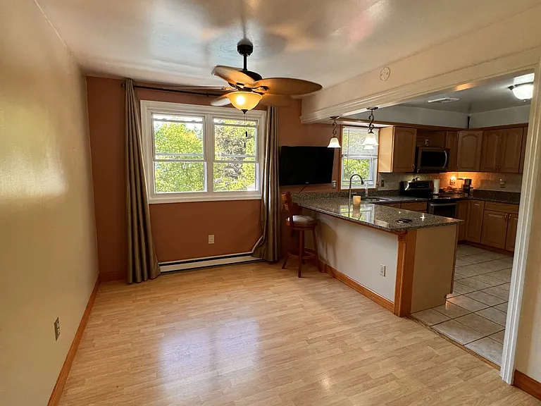 4902 Creek Dr — Photo 11