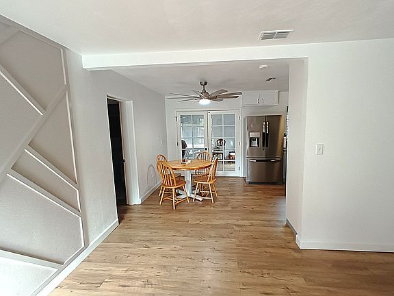 2nd image of 605 S Montgomery Ave