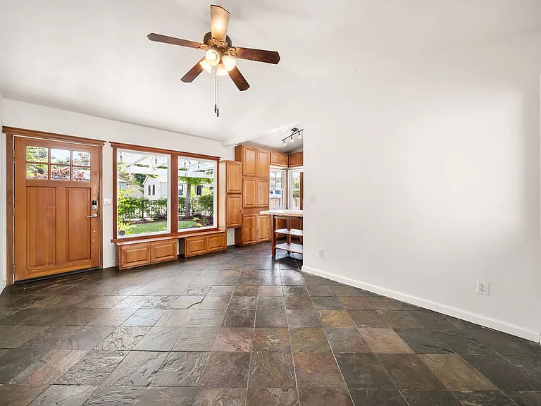 2525 Gail Pl — Photo 6
