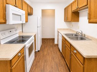 35 Hart Rd, Sun Prairie, WI 53590