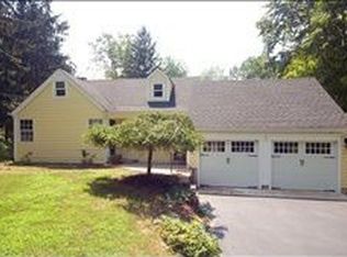 4 Valley View Rd, Warren, NJ 07059