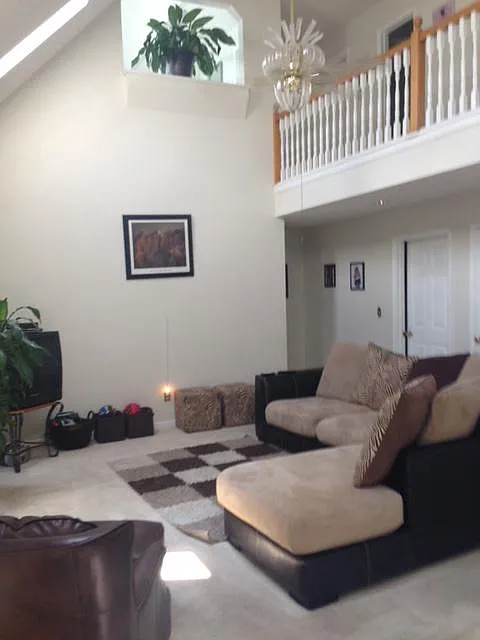 4 bed, 2.5 bath, 2454 sqft, $2,775 — Photo 4