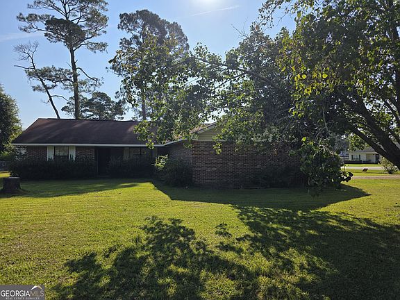 2nd image of 227 Colonial Dr