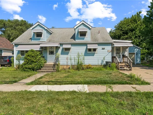 2250 Prospect Ave, Erie, PA 16510