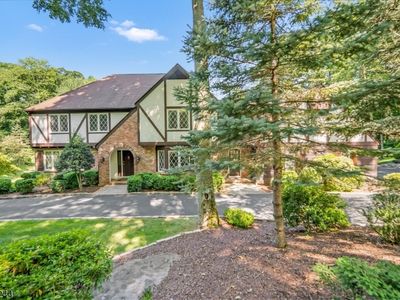 51 Laura Ln, Morristown, NJ, 07960