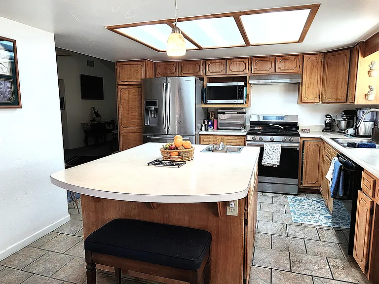 72222 Sunnyvale Dr — Photo 3