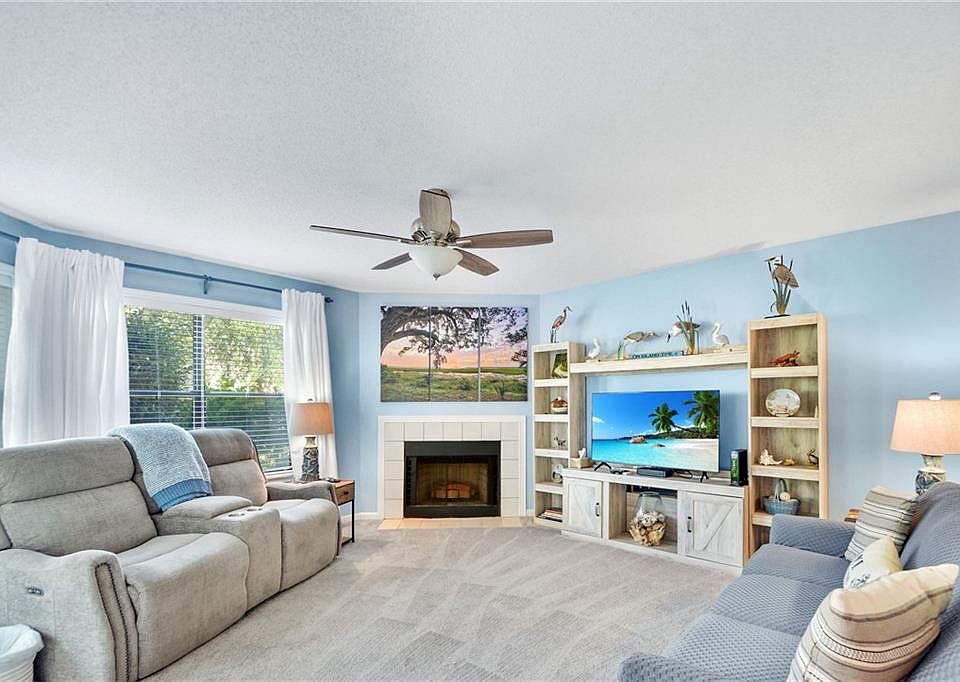 1st image of 113 Harbour Oaks Dr #113