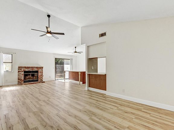 5th image of 5112 Laguna Park Dr