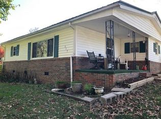 617 Anderson Rd, Monterey, TN 38574