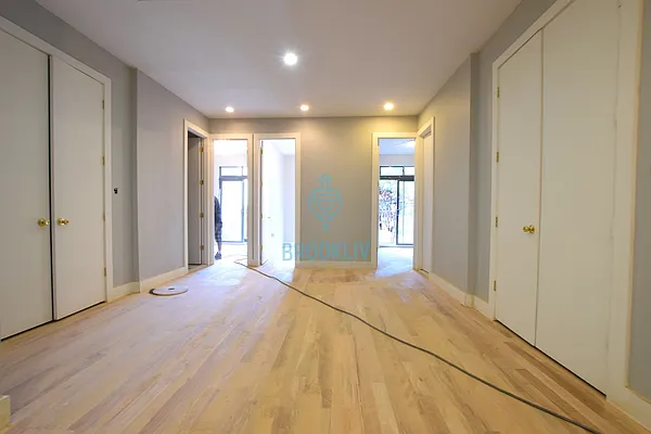 Rented by null | media 53