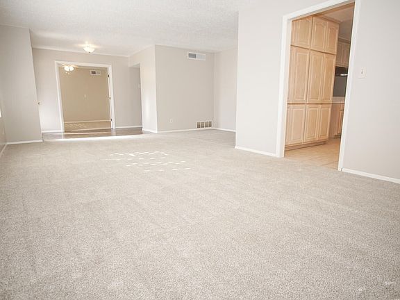 4th image of 76 Northwind Dr