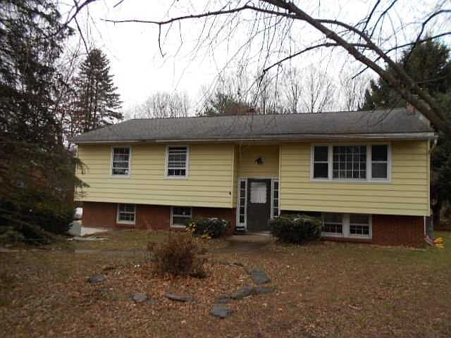 1st image of 448 N Quaker Ln