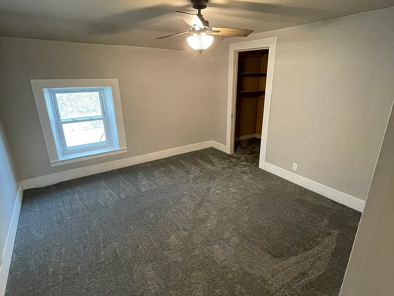 W239N6348 Maple Ave — Photo 13