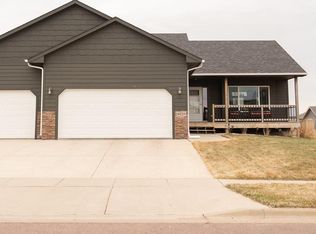 6723 E 43rd St, Sioux Falls, SD 57110
