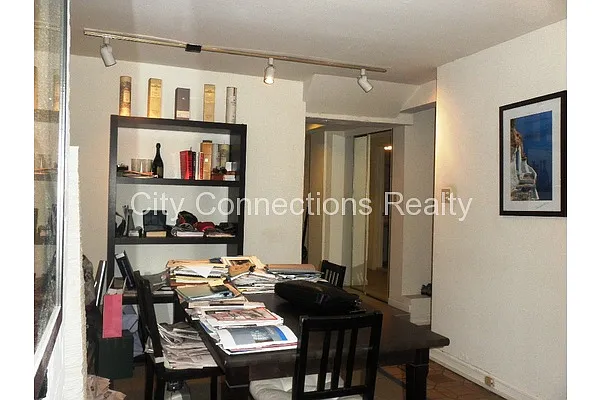 Rented by City Connections Realty | media 27