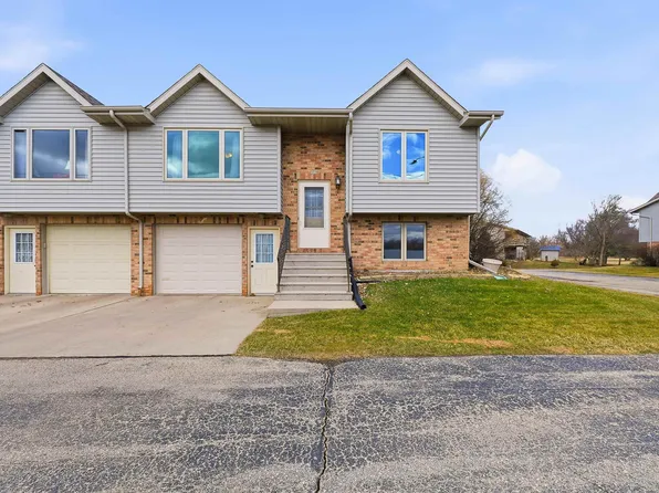 233 W Pleasant St, Iron Ridge, WI 53035