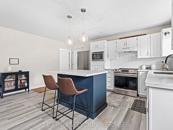 3rd image of 8283 Perth Rd