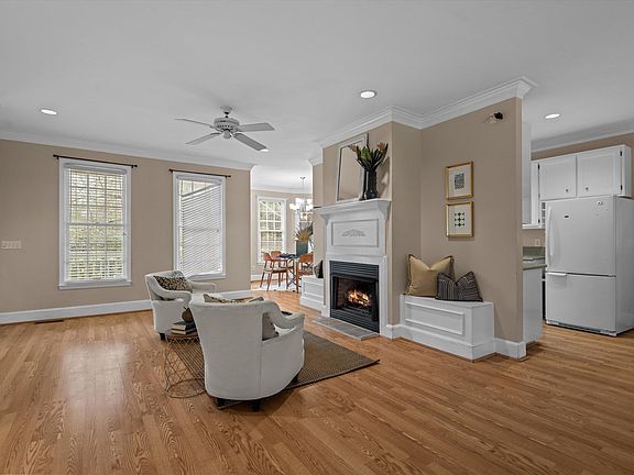 5th image of 1709 Rutland Ct