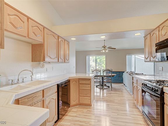 4th image of 700 Capri Dr APT 31C