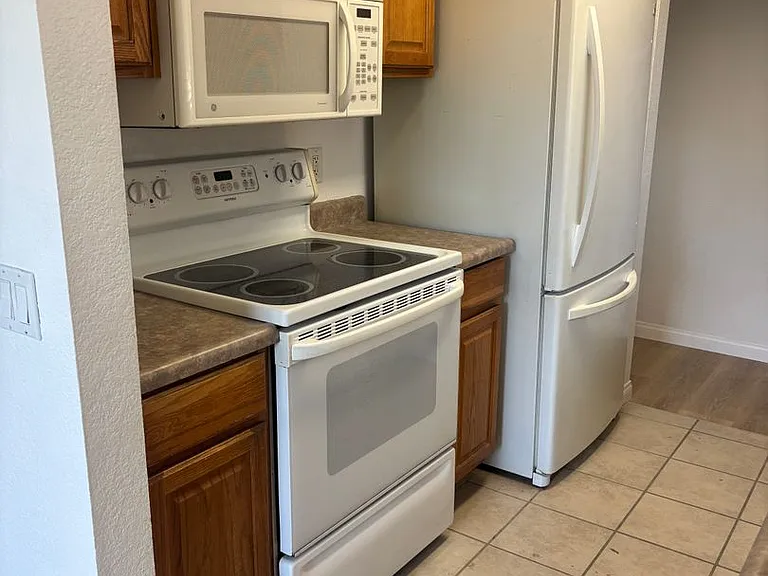 395 Sierra St #X — Photo 5