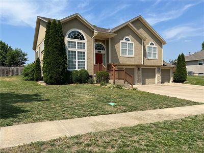 1909 NE Wyndham Pl, Blue Springs, MO, 64029