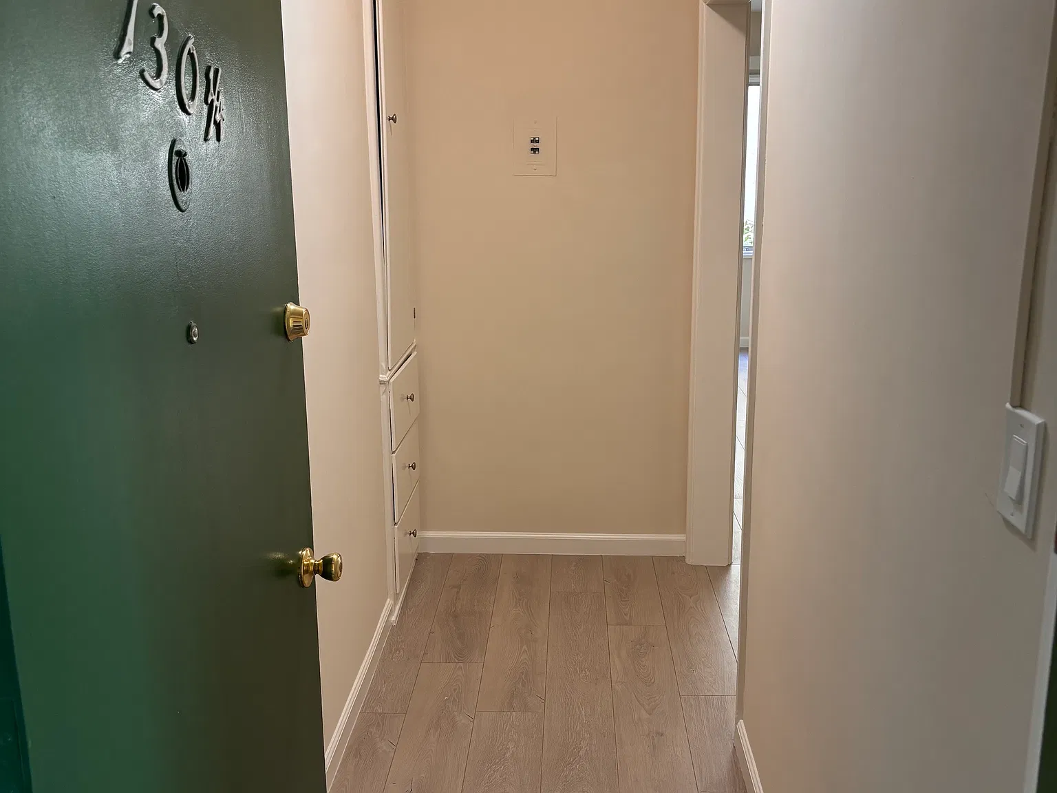 Studio, 800 sqft, $1,600 — Photo 1