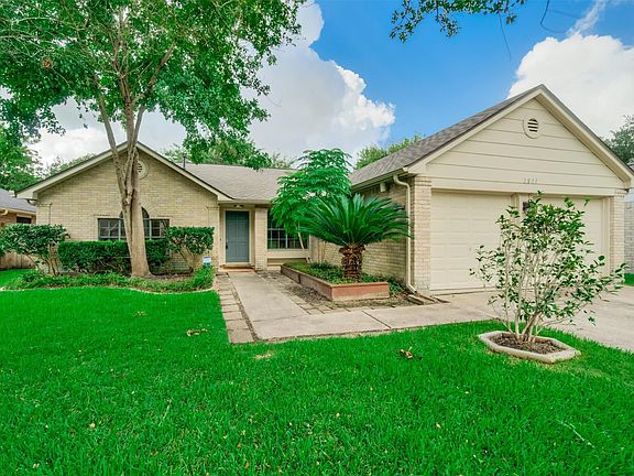 2nd image of 2811 Pine Mills Dr