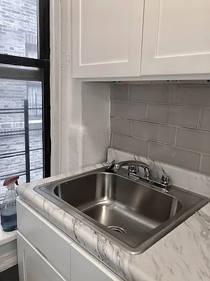 Rented by New York Residence | media 18