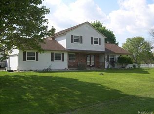 474 Danette Dr, Brighton, MI